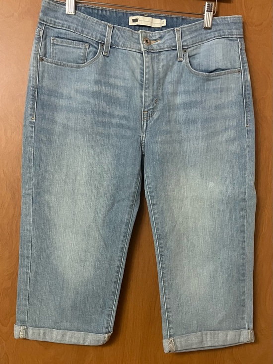 Levi's Pants - Levi's Women's Light Blue Denim Jean Capri Pants Size 10
